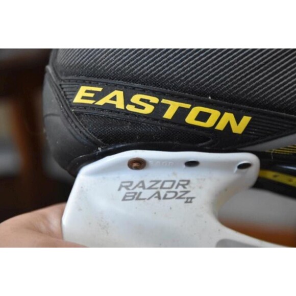 Easton Stealth 65S ice hockey skates. Size 9.5 - Picture 3 of 5